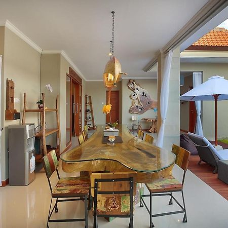 Kae Villa Anggrek Seminyak Eksteriør billede