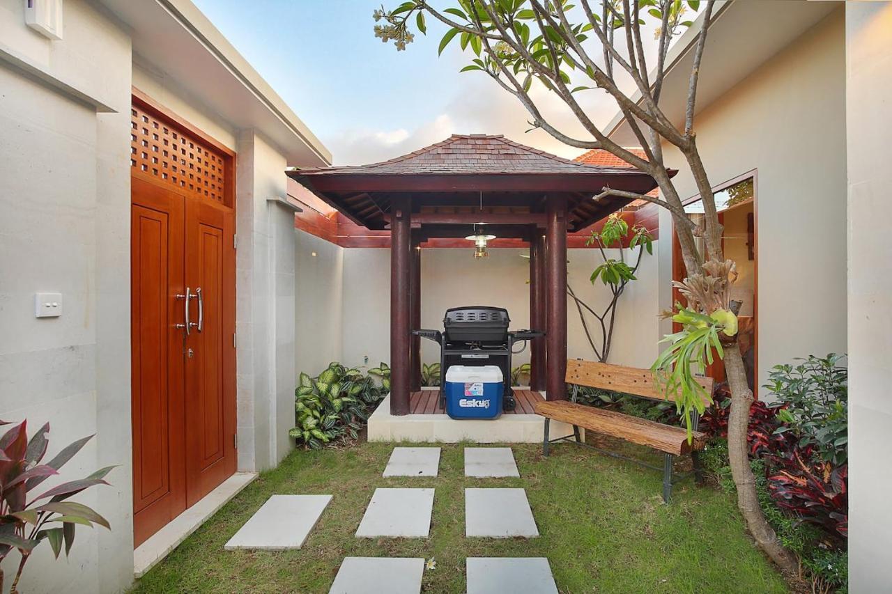 Kae Villa Anggrek Seminyak Eksteriør billede